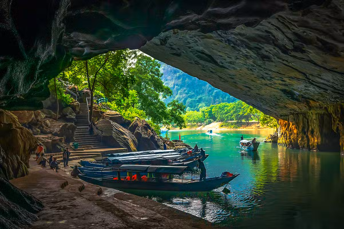 Phong Nha cave